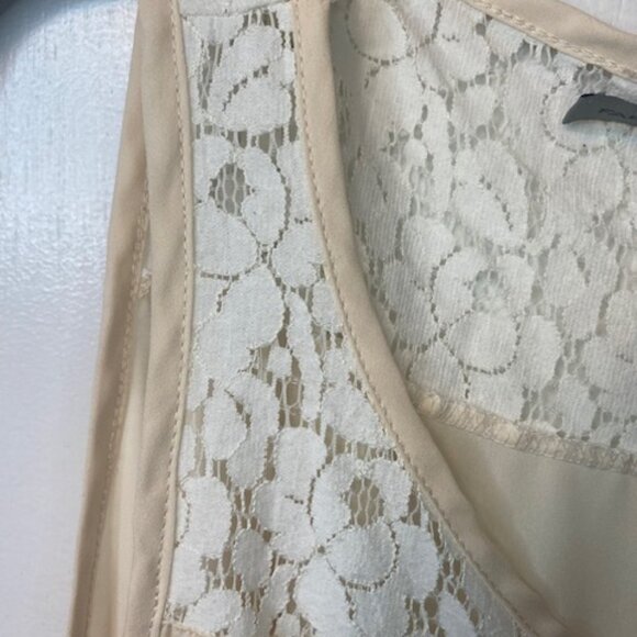 Fabiola Sleeveless cream tank top blouse - Picture 5 of 11